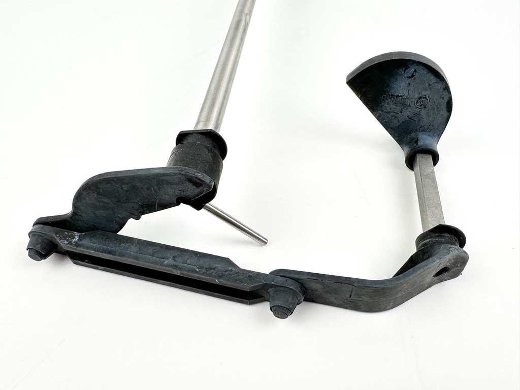 2005 Evinrude 115 HP 2 Stroke Outboard Flywheel Cover 5004519 OEM