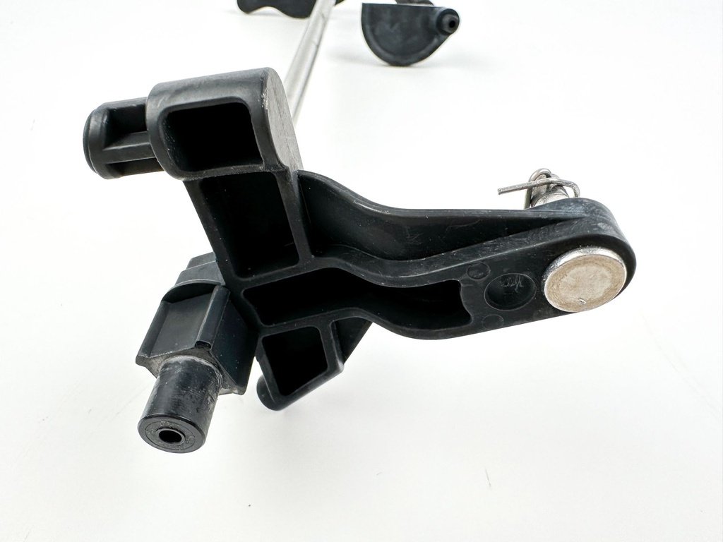 2005 Evinrude 115 HP 2 Stroke Outboard Flywheel Cover 5004519 OEM