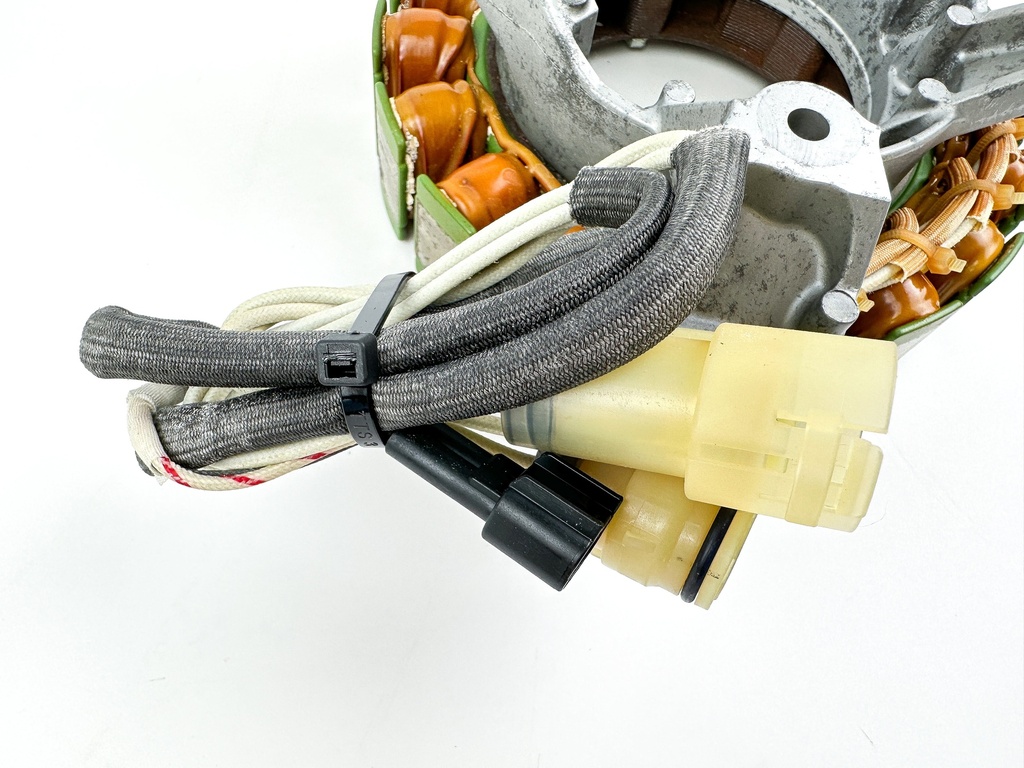 2015 Yamaha 200HP F200 4 Stroke Outboard Stator Coil Pulser Base Assembly 6DA-81410-00-00