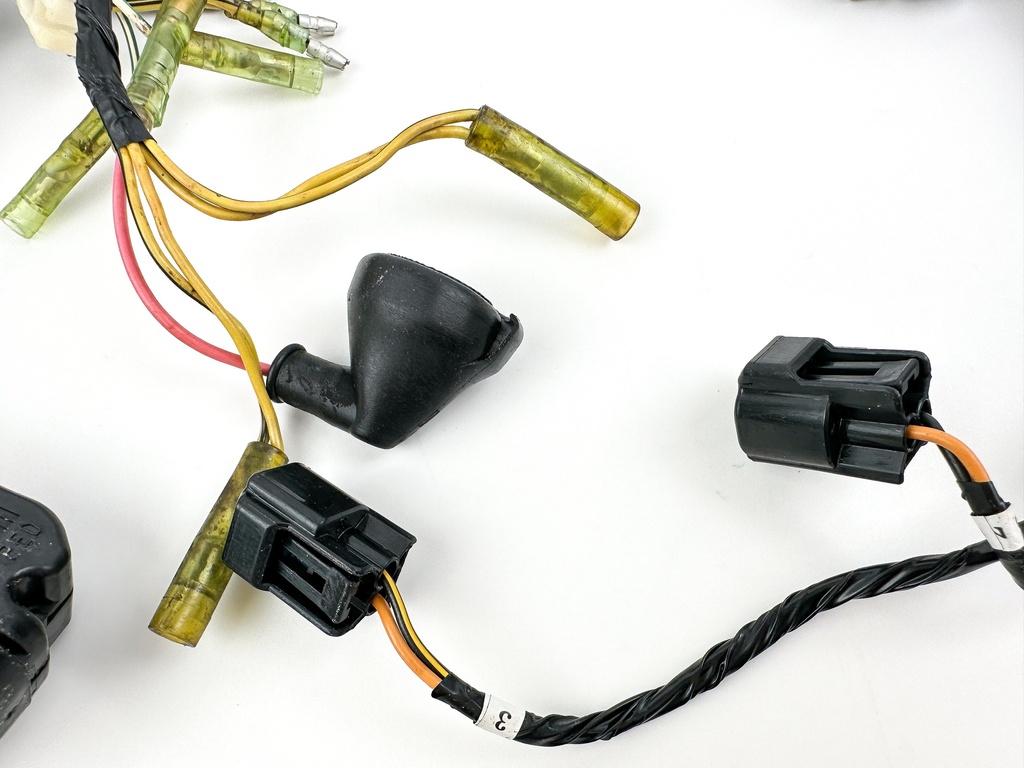 2004 Yamaha 40HP 4 Stroke Outboard Engine Wire Harness Assembly 67C-82590-40-00