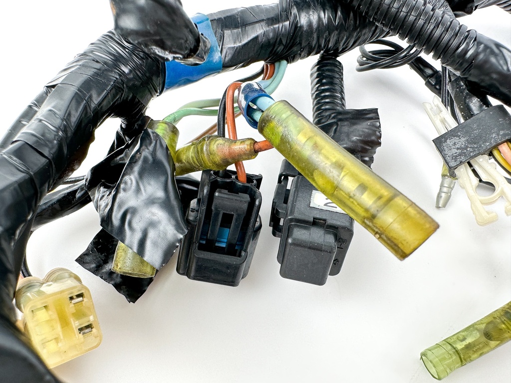 2004 Yamaha 40HP 4 Stroke Outboard Engine Wire Harness Assembly 67C-82590-40-00