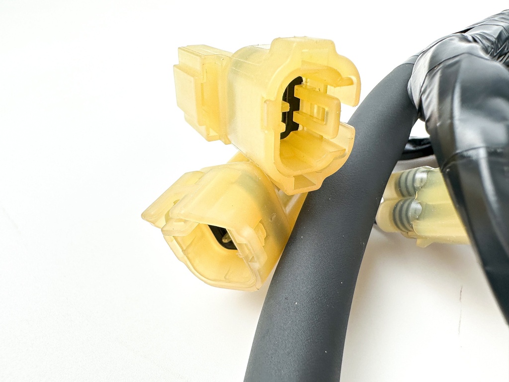 2004 Yamaha 40HP 4 Stroke Outboard Engine Wire Harness Assembly 67C-82590-40-00