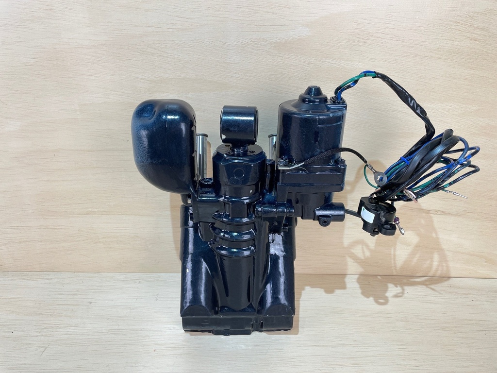 2000 Evinrude Ficht 175HP Power Trim & Tilt Assembly 5005113 0439934