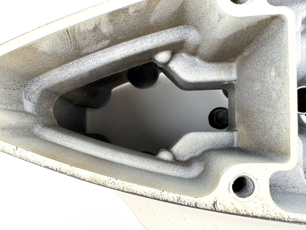 2018 Suzuki 90HP DF90 4 Stroke Outboard Drive Shaft Housing White 52111-87L00-Y5S