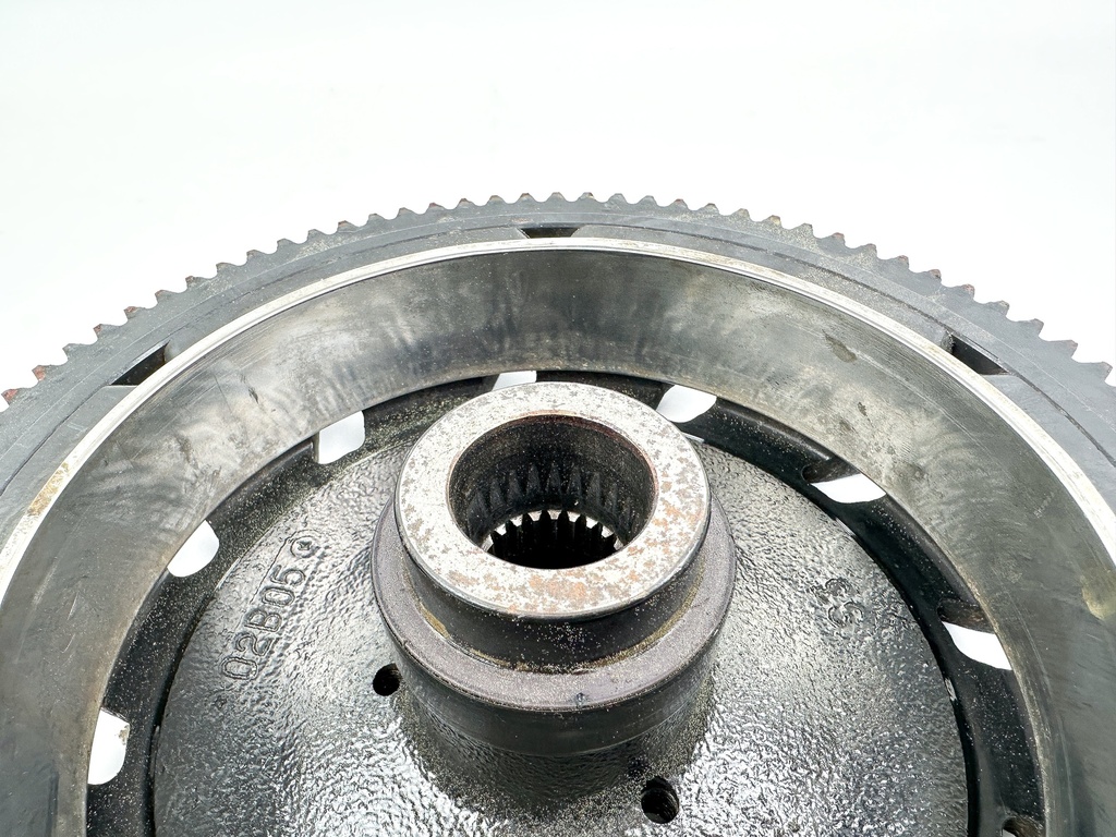 2003 Mercury 150HP Outboard Engine 2 Stroke Flywheel Assembly 828272T67