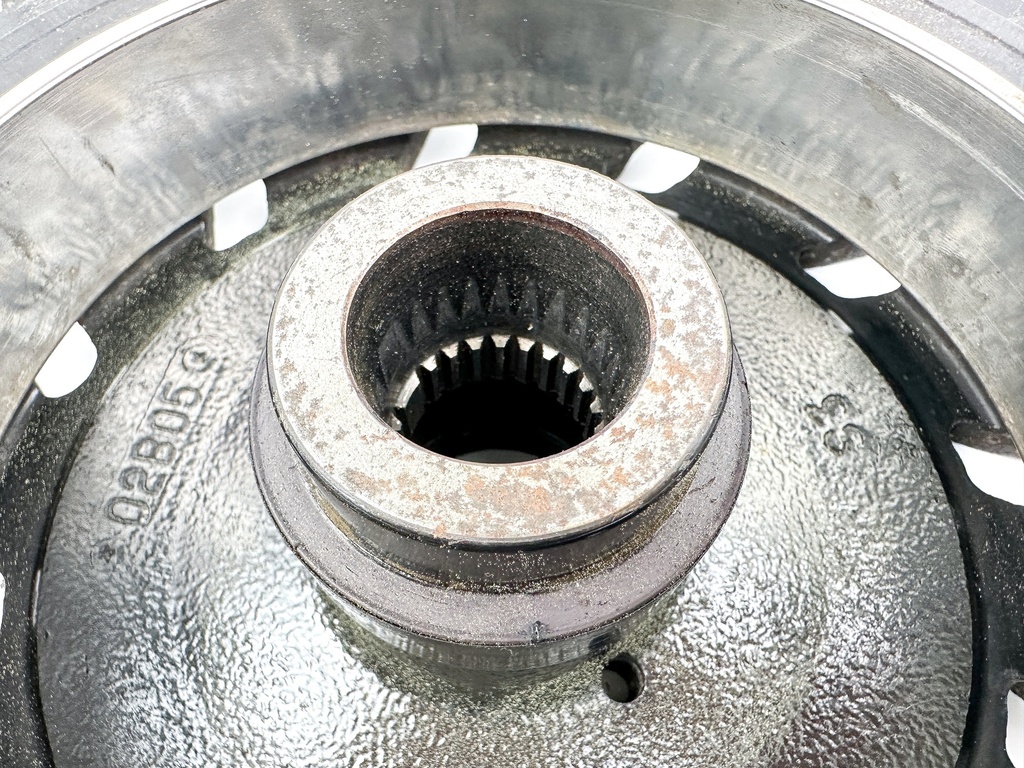 2003 Mercury 150HP Outboard Engine 2 Stroke Flywheel Assembly 828272T67