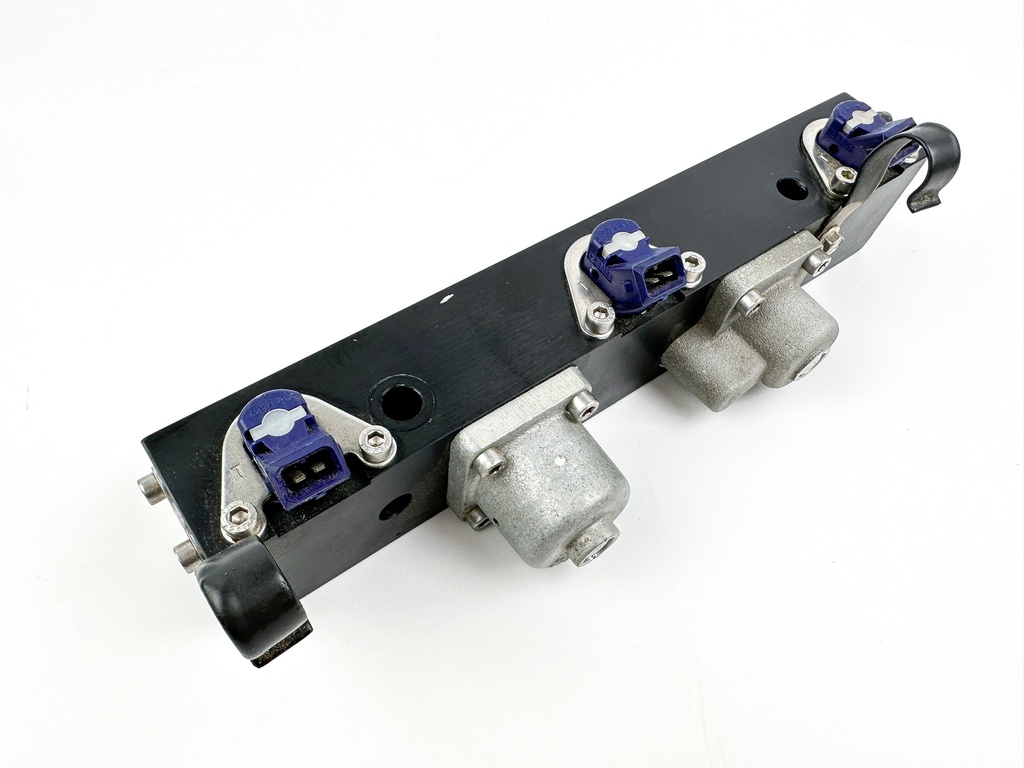 1999 Mercury 150HP 2 Stroke Port Fuel Rail With Injectors 804511