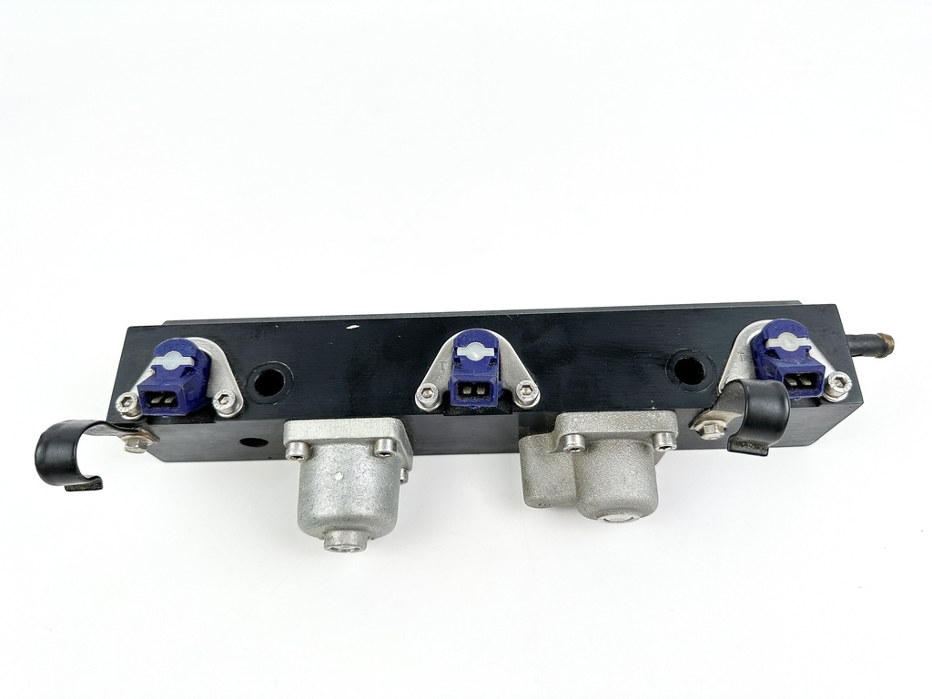 1999 Mercury 150HP 2 Stroke Port Fuel Rail With Injectors 804511