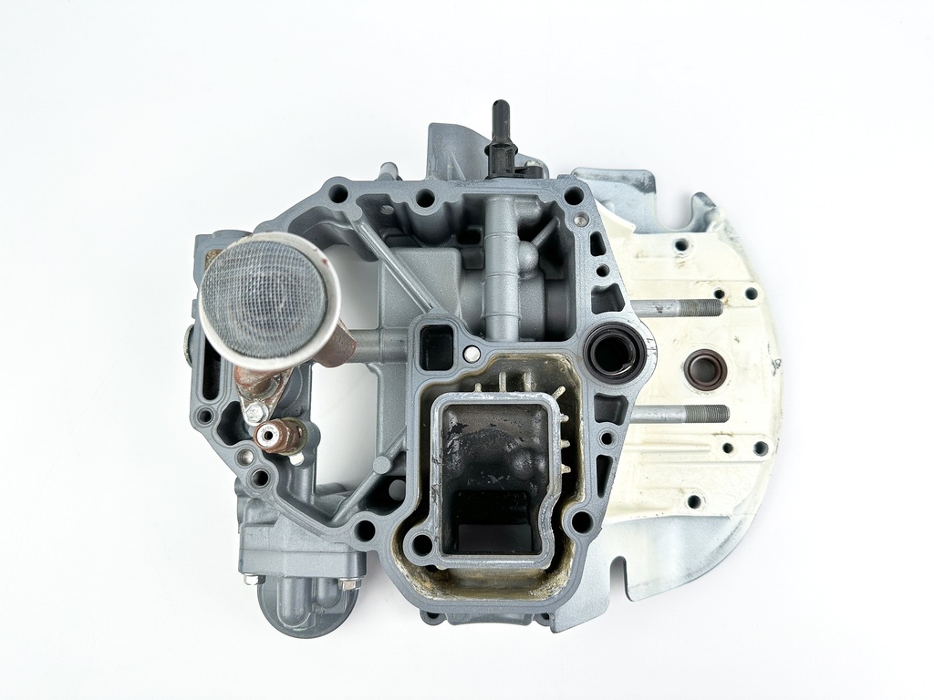 2018 Suzuki 90HP DF90 4 Stroke Outboard Engine Holder White 51111-87L00-Y5S