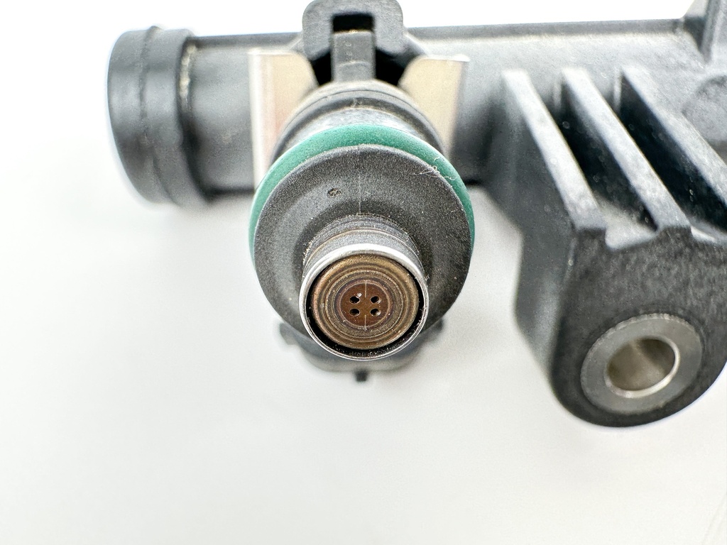 2012 Yamaha F350 350HP 4 Stroke Outboard Fuel Injector Set With Rails 6AW-13160-10-00