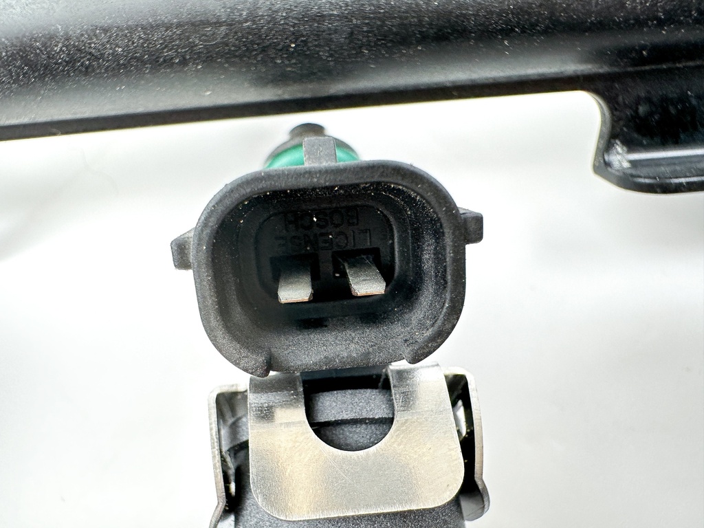 2012 Yamaha F350 350HP 4 Stroke Outboard Fuel Injector Set With Rails 6AW-13160-10-00