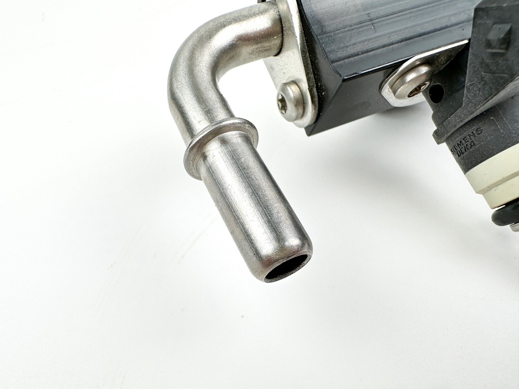 Mercury 135 150 175 200 HP L4 Verado Fuel Injector Set With Rail 892811T02