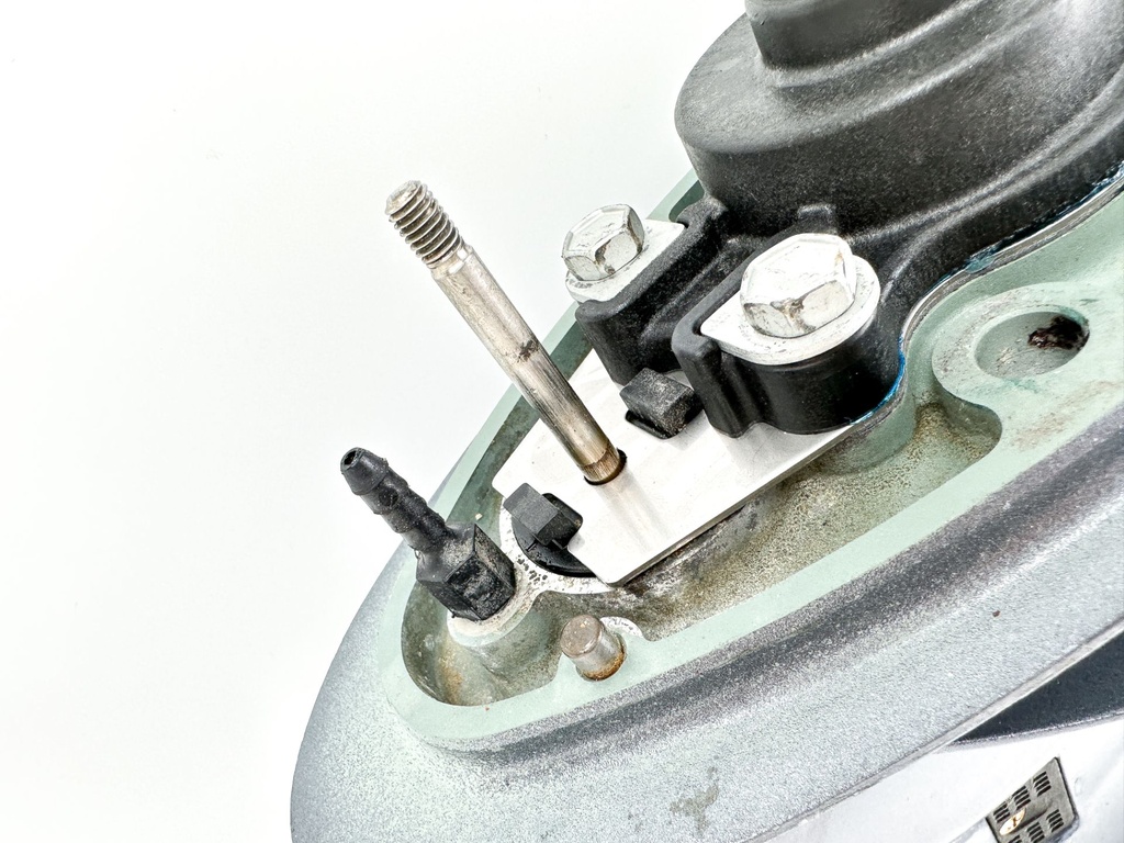 00-08 Yamaha 40HP 4 Stroke Outboard 20" Long Lower Unit Gear Case RH 67C-45300-10-4D