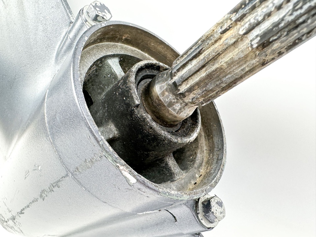 00-08 Yamaha 40HP 4 Stroke Outboard 20" Long Lower Unit Gear Case RH 67C-45300-10-4D