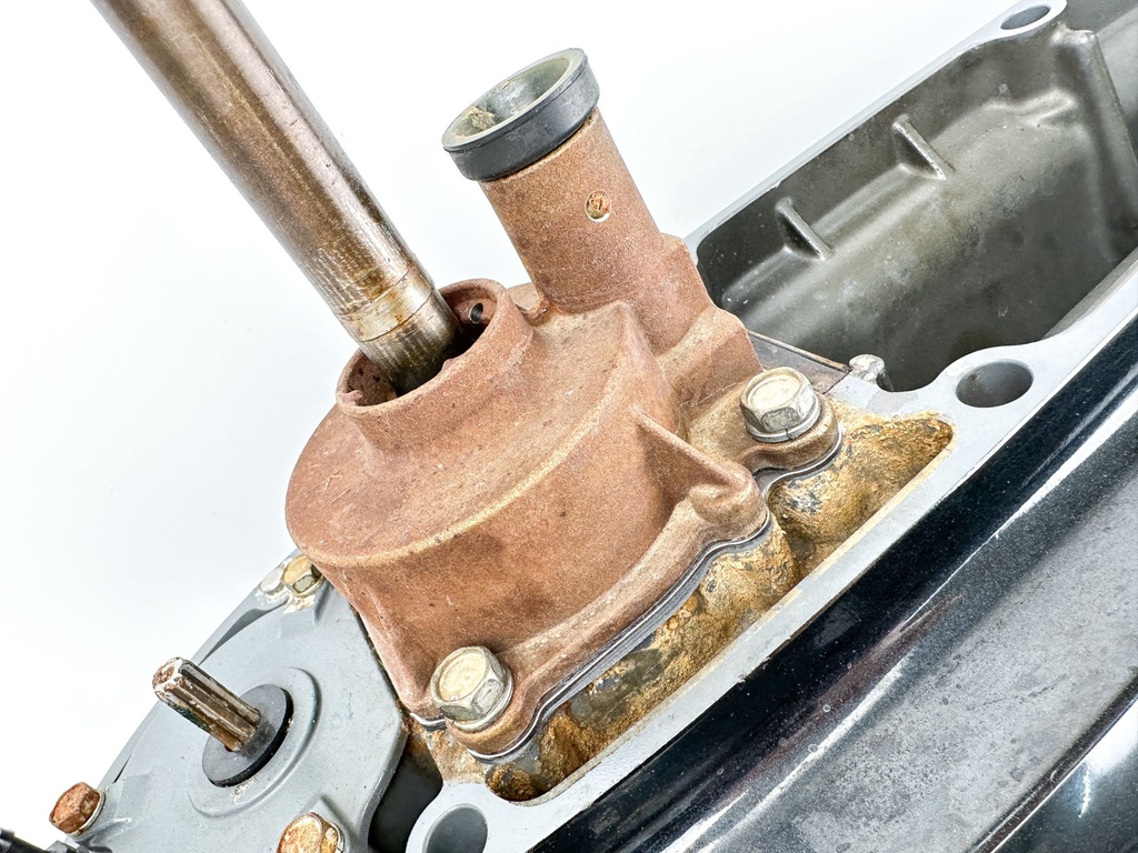 2001 - 2006 Suzuki DF 90 115 HP 4 Stroke 20" Long Lower Unit Gear Case