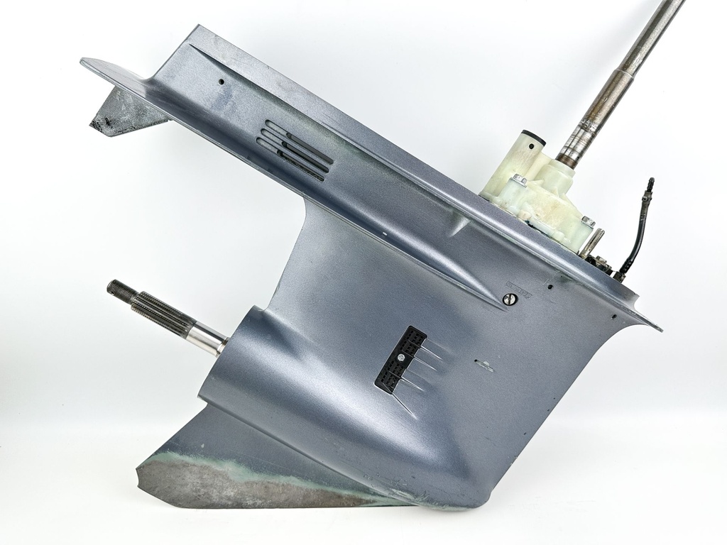 1996-2005 Yamaha 150 175 200 HP 2 Stroke 25" XL Lower Unit Gear Case 64E-45300-24-8D