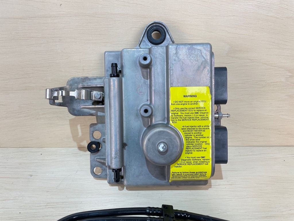 2000 Evinrude Ficht 175HP EMM With Matching Injectors Computer 586496