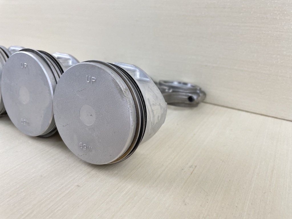 2007 Yamaha 60HP 4 Stroke Outboard Piston & Connecting Rod Set 3 69W-11631-01-97