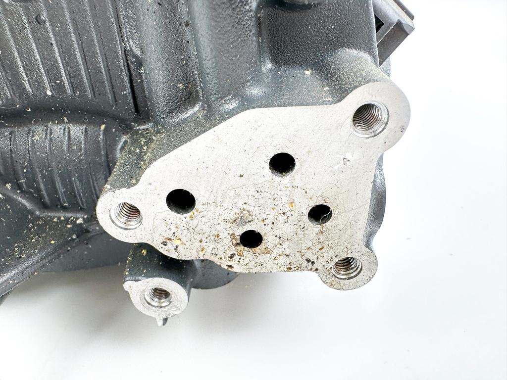 Yamaha 225 250 300 HP 4.2L Port Cylinder Head 6CE-W009C-00-9S