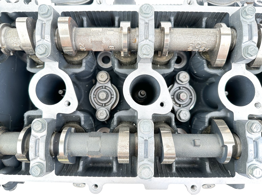 Yamaha 225 250 300 HP 4.2L Port Cylinder Head 6CE-W009C-00-9S