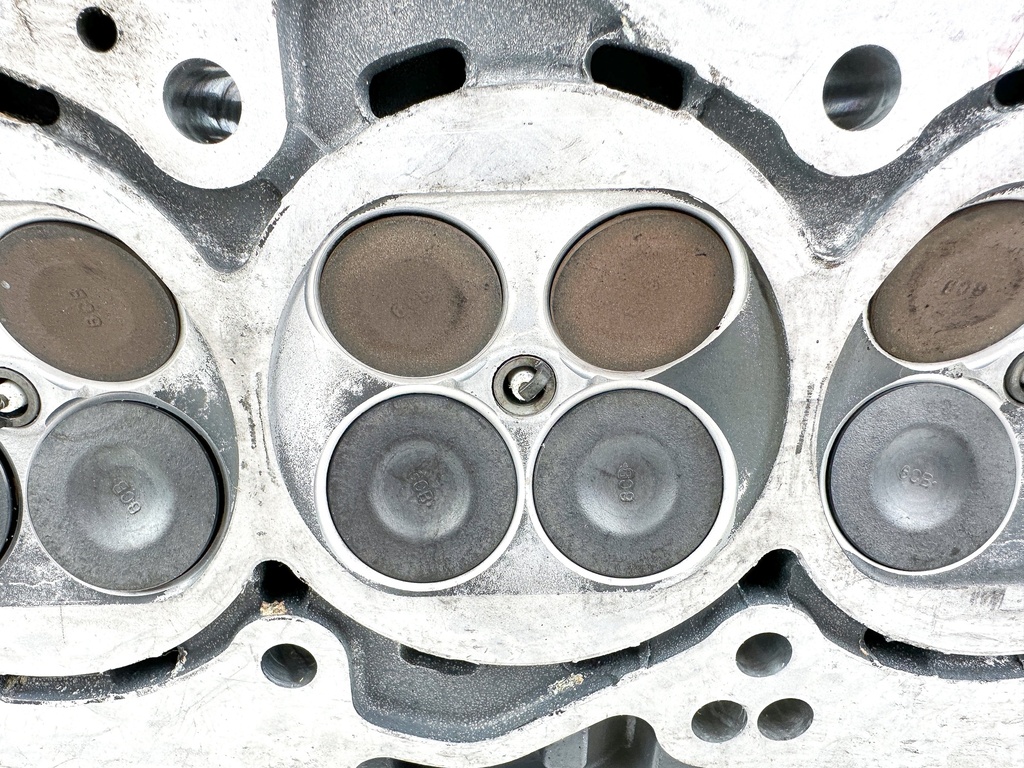 Yamaha 225 250 300 HP 4.2L Port Cylinder Head 6CE-W009C-00-9S