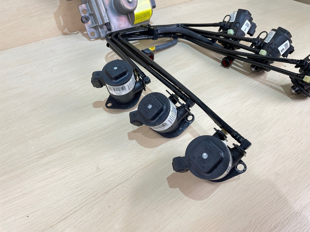 2000 Evinrude Ficht 175HP EMM With Matching Injectors Computer 586496