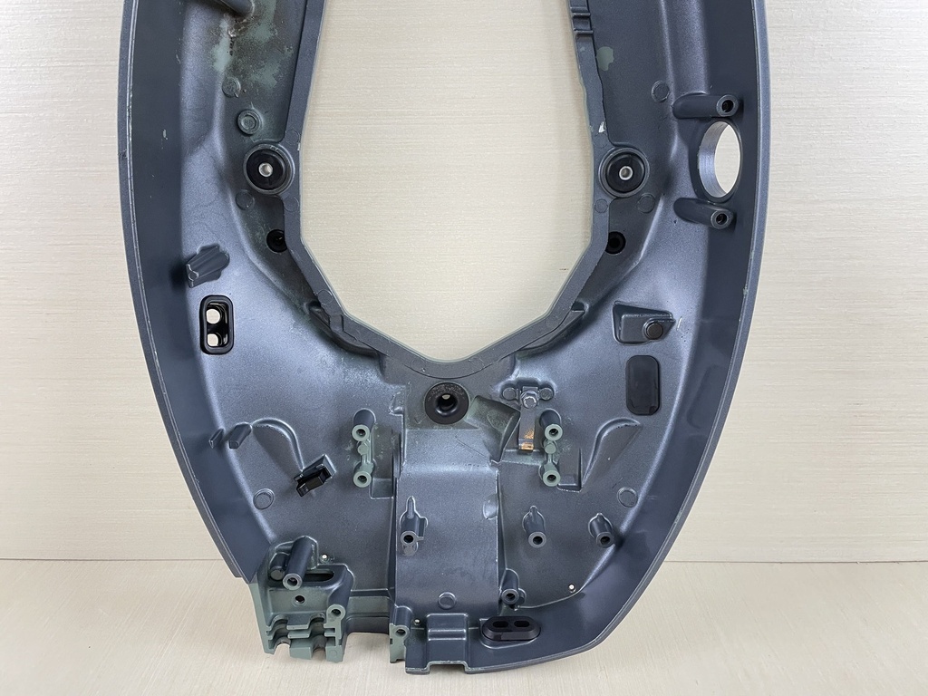 2004 Yamaha 40HP F40 Outboard Bottom Cowling Pan Assembly 67C-42710-12-4D