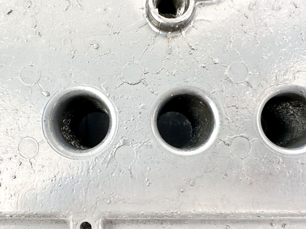 2003 Mercury 90 HP 2 Stroke Outboard Intake Air Silencer Assembly 42969A3 OEM