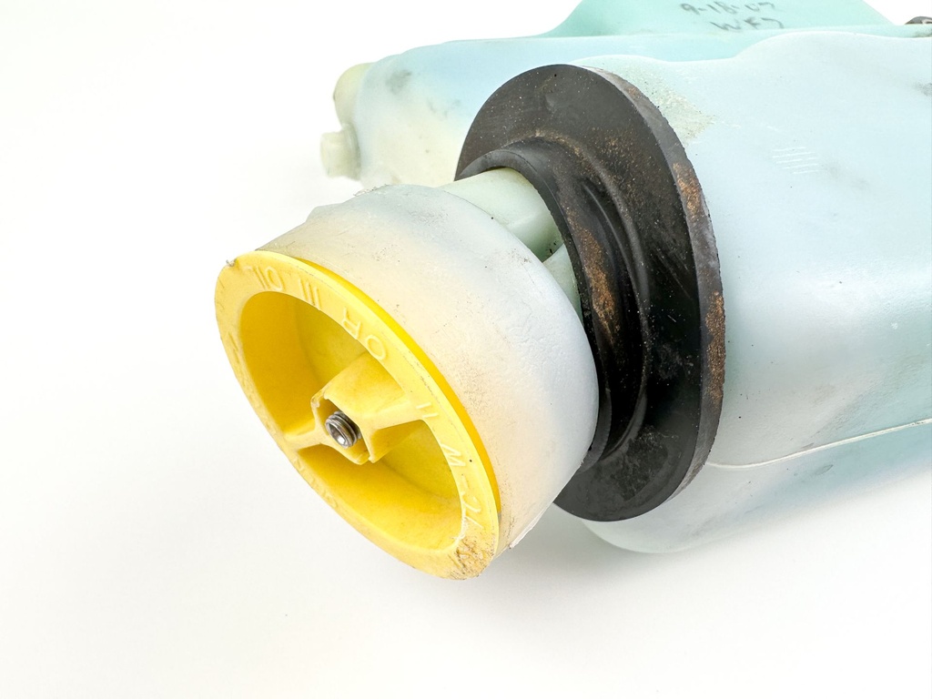 2003 Mercury 90 HP 2 Stroke Outboard Oil Tank 828361A2 OEM