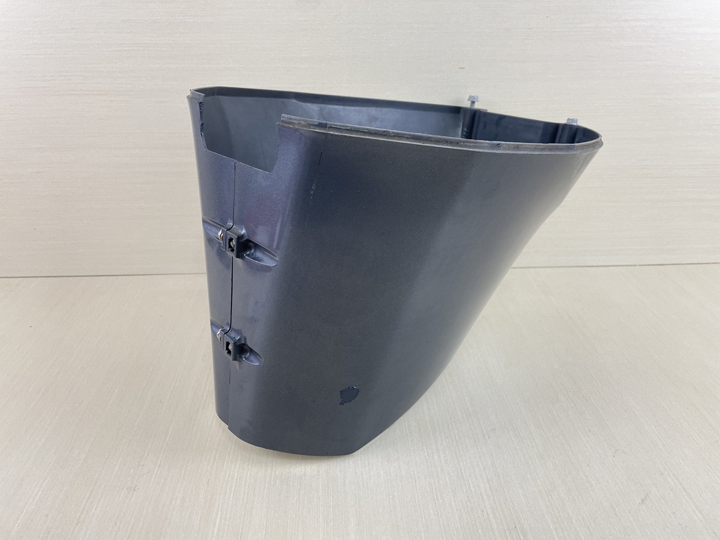 2004 Yamaha 40HP F40 Outboard Lower Apron Cover Cowling 67C-42741-10-4D  