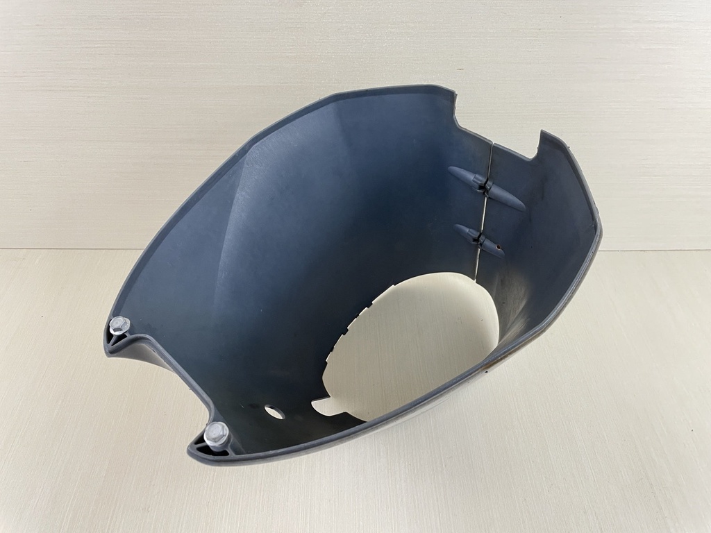 2004 Yamaha 40HP F40 Outboard Lower Apron Cover Cowling 67C-42741-10-4D  