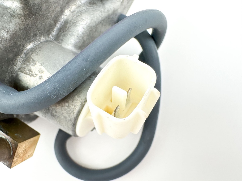 2000 Yamaha 115 HP 4 Stroke VST Float Chamber Assembly 68V-14180-00-00 Cleaned & Tested