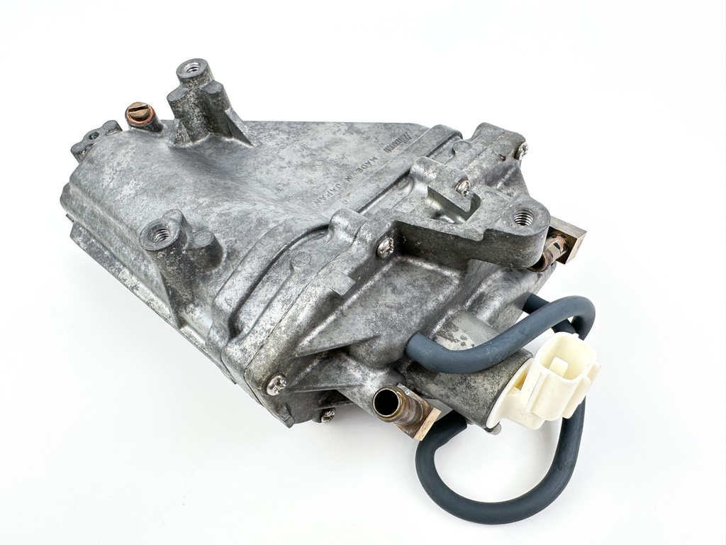 2000 Yamaha 115 HP 4 Stroke VST Float Chamber Assembly 68V-14180-00-00 Cleaned & Tested