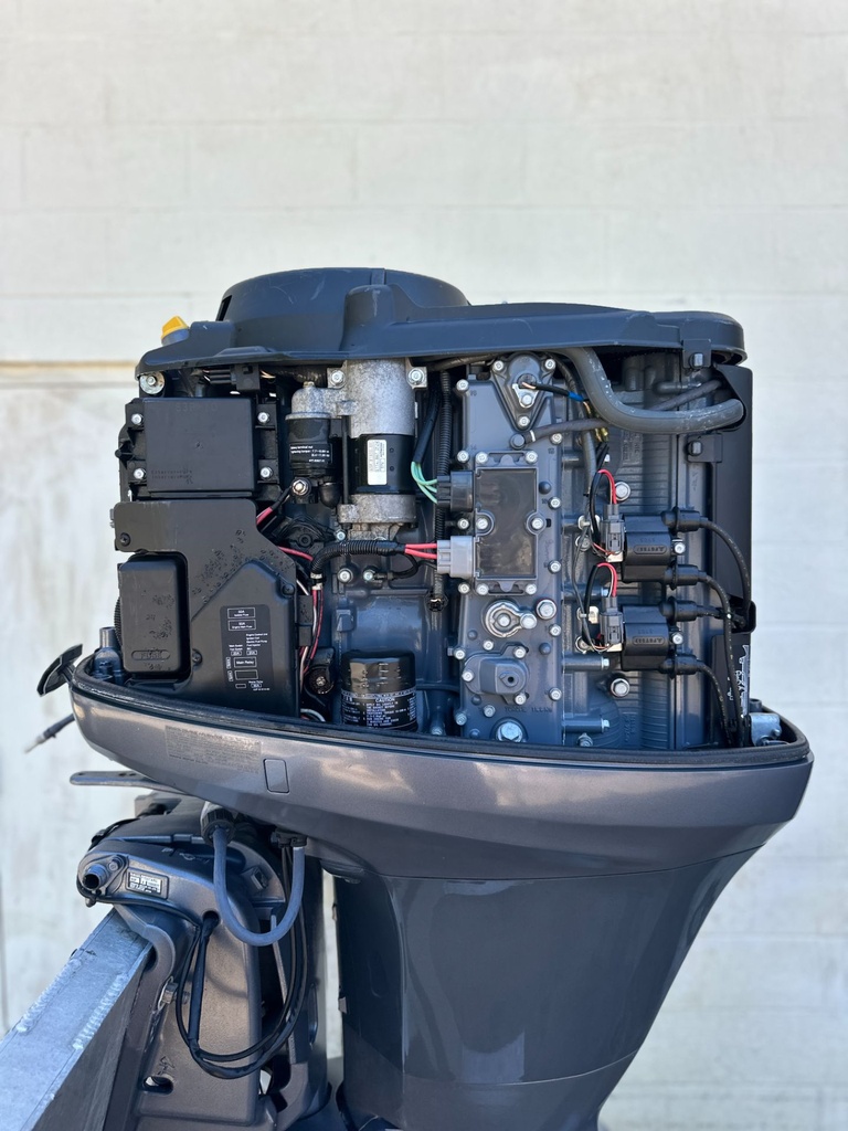 2004 Yamaha 150 HP 4 Stroke Outboard Engine Complete  OEM