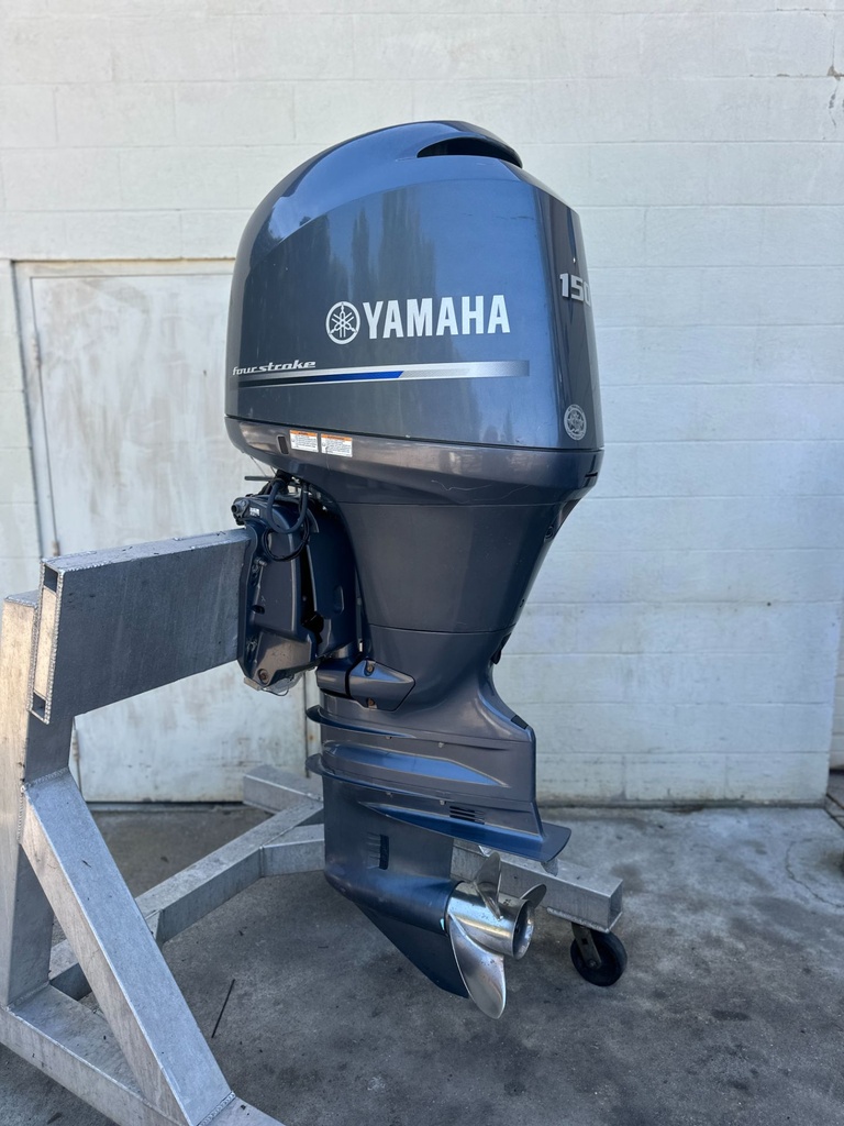 2014 Yamaha 150 HP 4 Stroke Outboard Engine Complete  OEM
