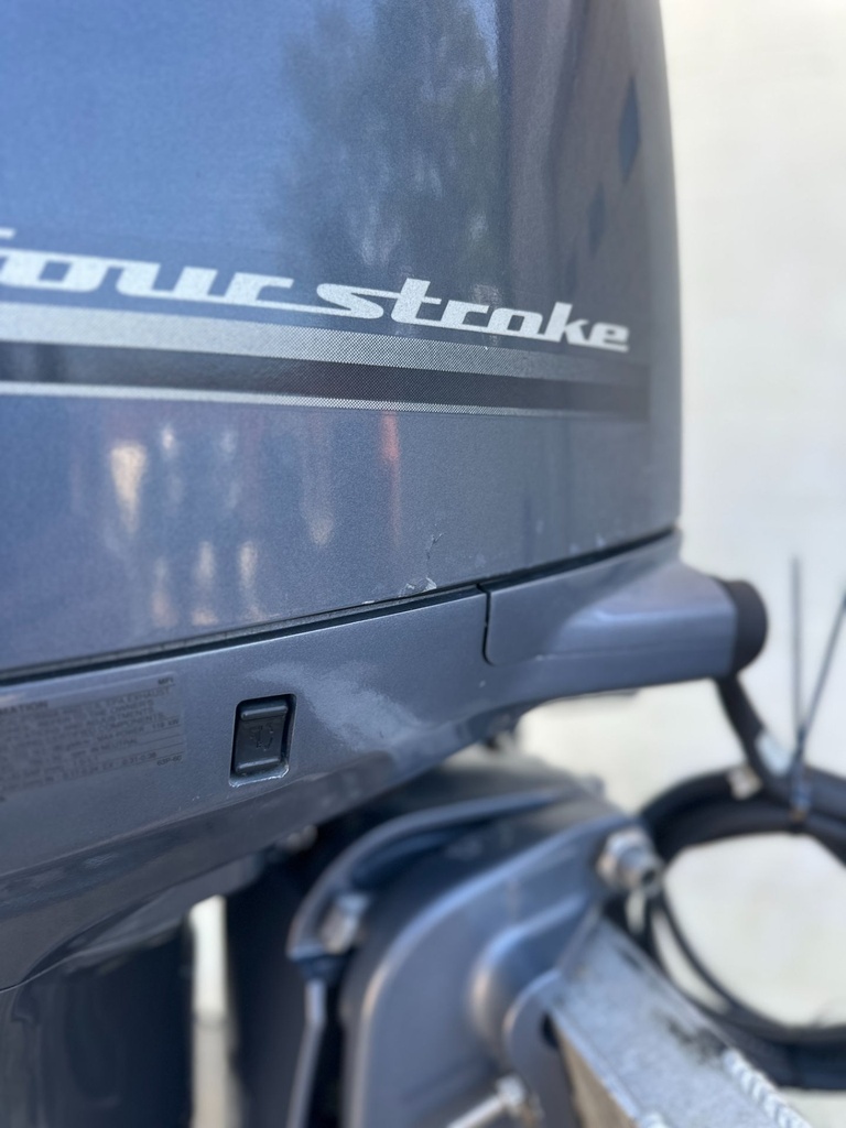 2014 Yamaha 150 HP 4 Stroke Outboard Engine Complete  OEM