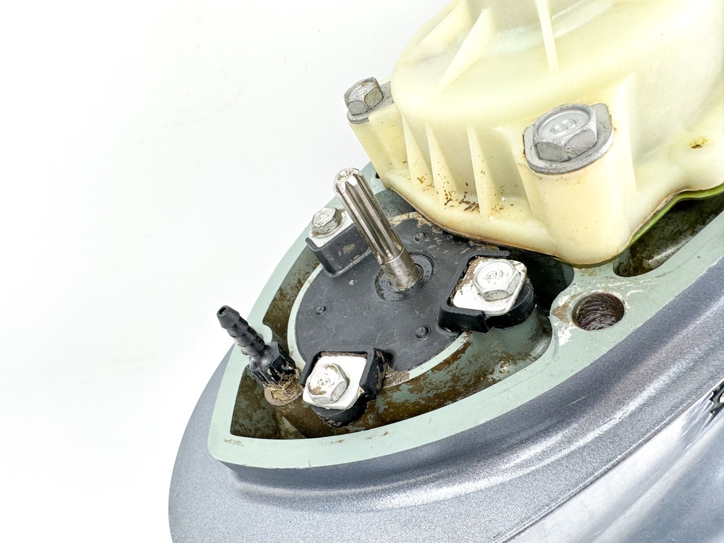 84-2009 Yamaha 115 130 140 HP 2 Stroke Outboard 25" XL Lower Unit Gear Case