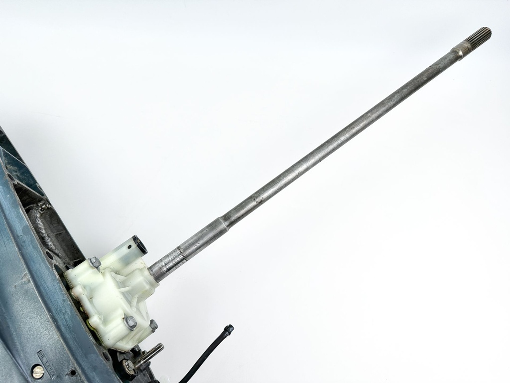 1998 Yamaha 150HP Outboard 2 Stroke XL Lower Unit Gear Case