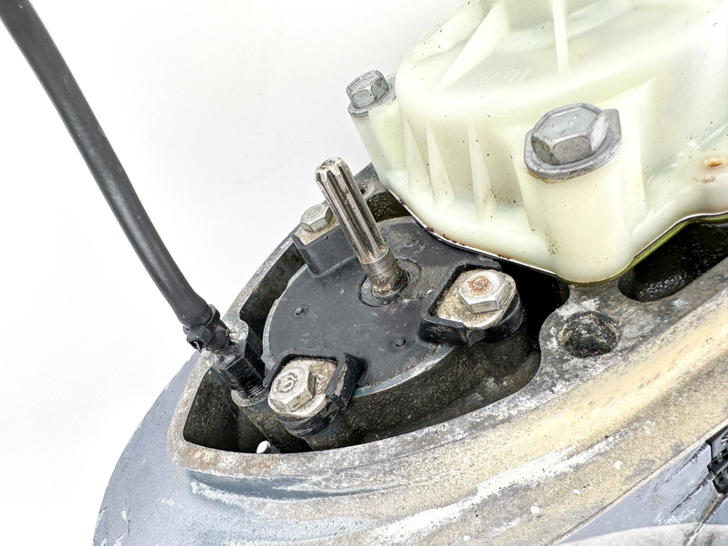 1998 Yamaha 150HP Outboard 2 Stroke XL Lower Unit Gear Case