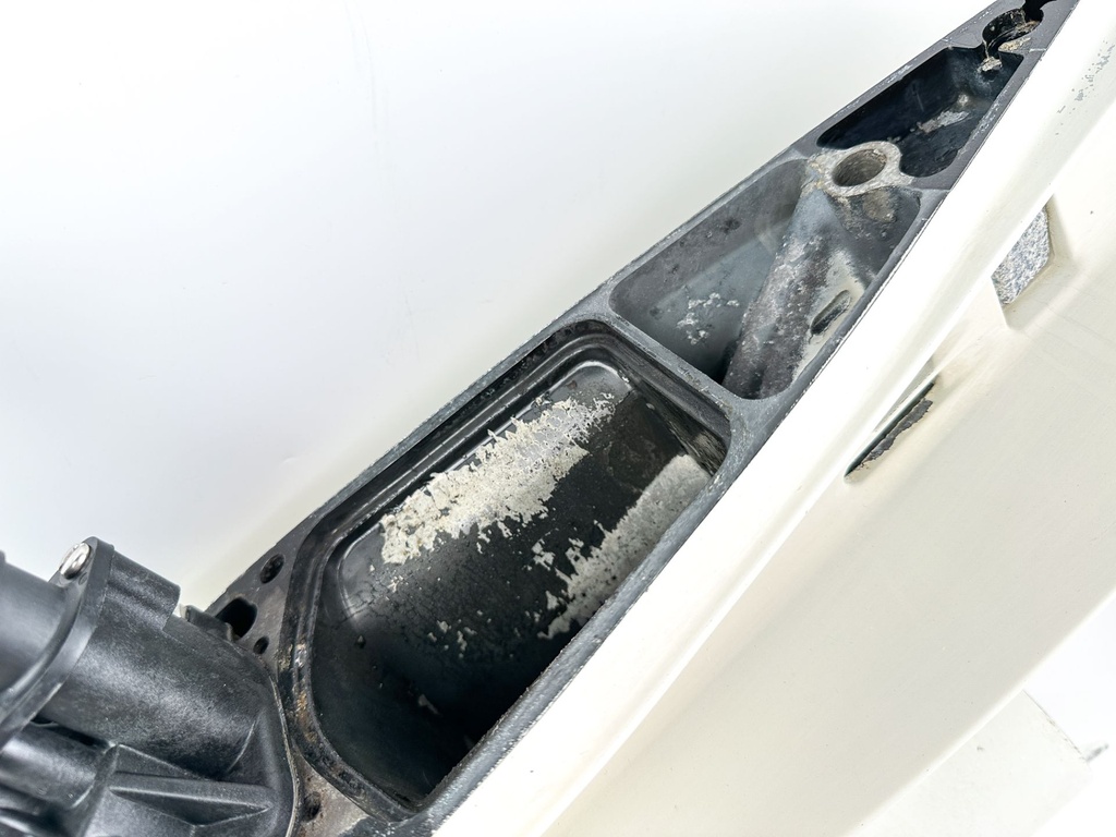 2008 Evinrude 250HP 2 Stroke Etec 25" XL Magnum 1 M1 Lower Unit 5007669