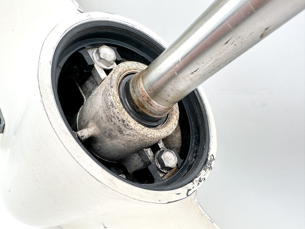 2008 Evinrude 250HP 2 Stroke Etec 25" XL Magnum 1 M1 Lower Unit 5007669