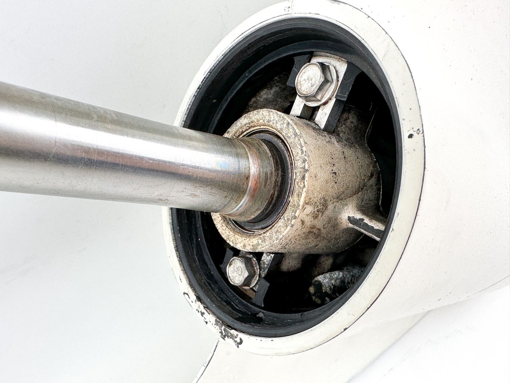 2008 Evinrude 250HP 2 Stroke Etec 25" XL Magnum 1 M1 Lower Unit 5007669