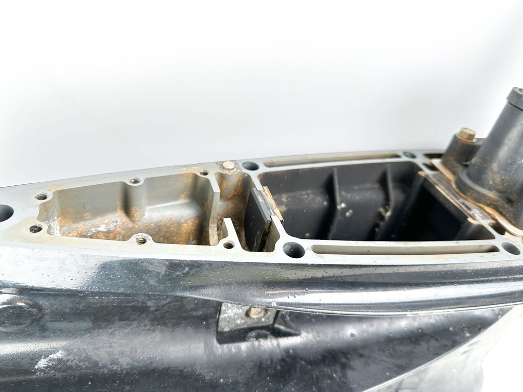 Suzuki 150 175 HP 4 Stroke Outboard 25" XL Lower Unit Gear Case 50040-96838-Y5S