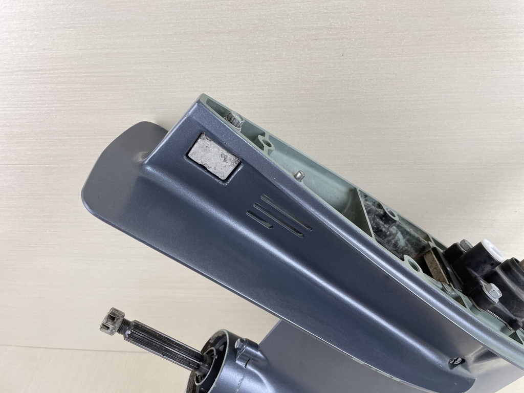 2004 Yamaha 40HP 4 Stroke 20" Long Lower Unit Gear Case RH 67C-45300-11-4D