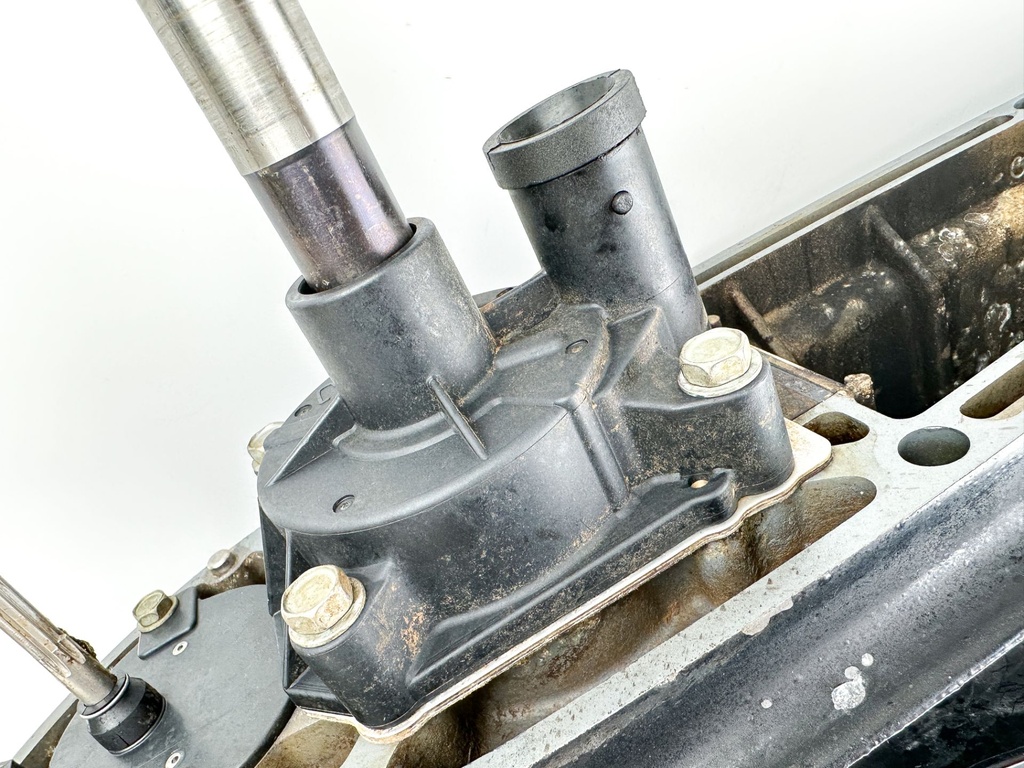 Suzuki 150 175 HP 4 Stroke Outboard 25" XL Lower Unit Gear Case 50040-96838-Y5S