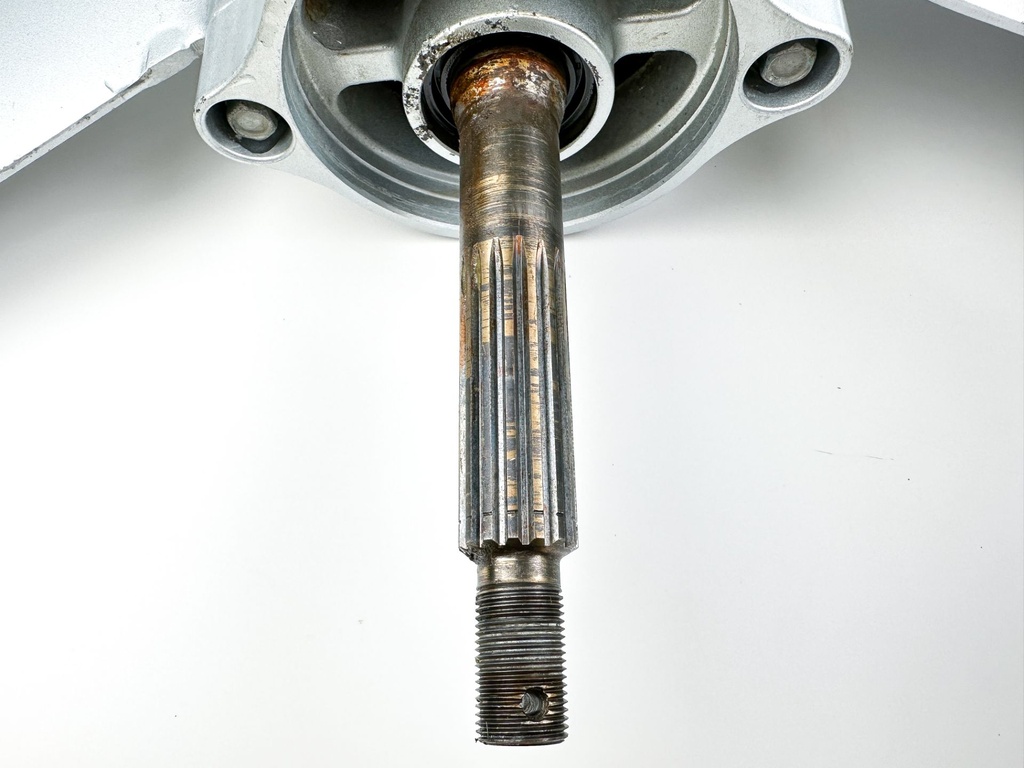 Honda BF 135 150HP 4 Stroke Outboard XL Lower Unit Gear Case - LH Counter