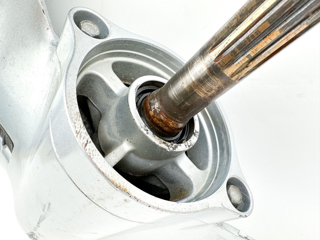 Honda BF 135 150HP 4 Stroke Outboard XL Lower Unit Gear Case - LH Counter