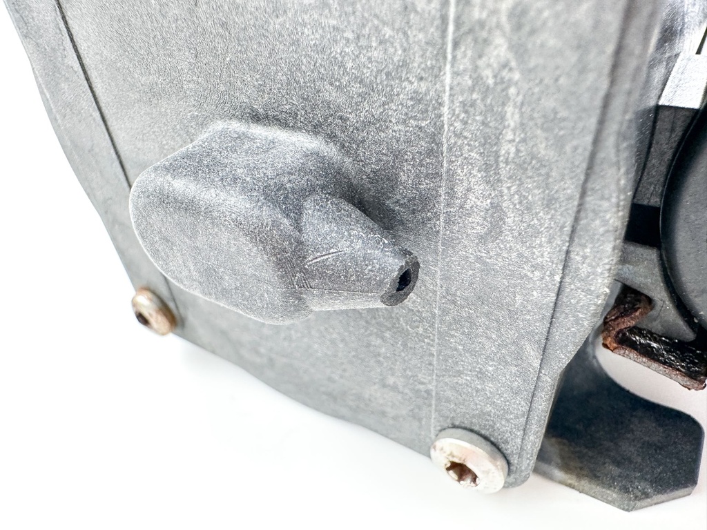 2008 Evinrude 250 HP 2 Stroke Etec Vapor Separator Tank VST 5006063 OEM