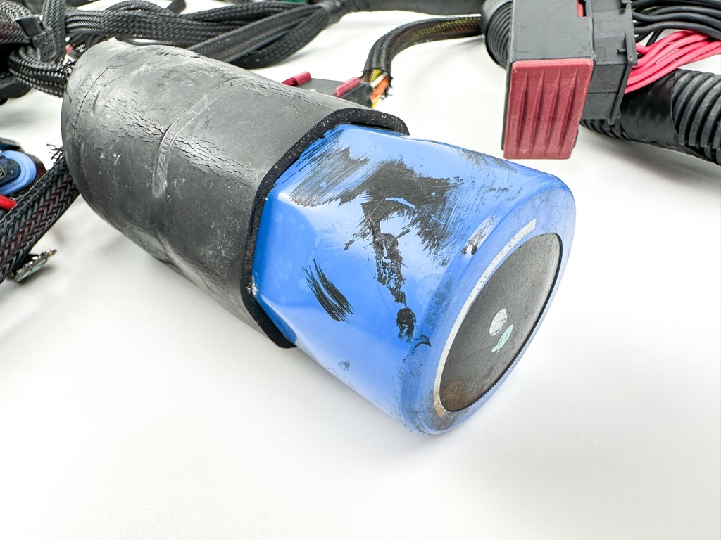 2008 Evinrude 250 HP 2 Stroke Etec Engine Wire Harness 0586991 OEM