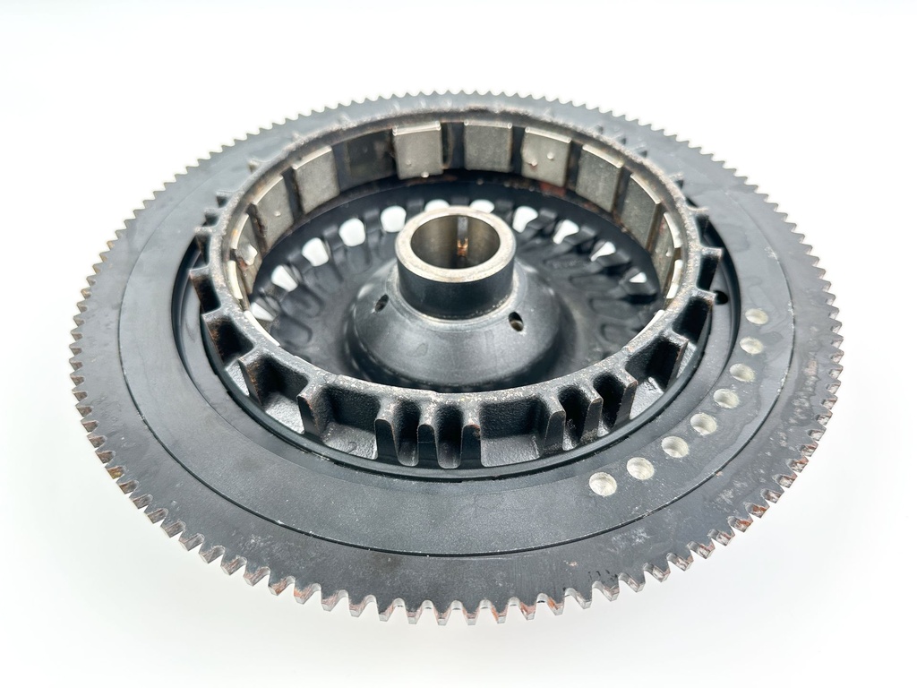 2008 Evinrude 250 HP 2 Stroke Etec Outboard Flywheel 0586924 - Repair